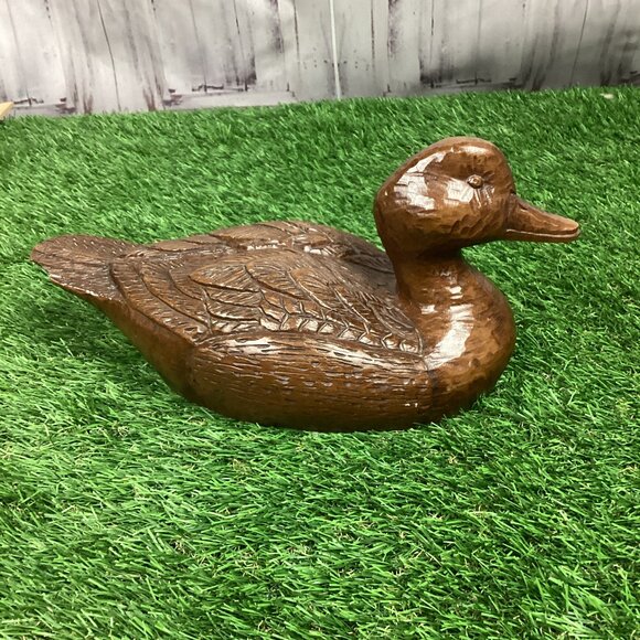 Red Mill Carved Wooden Duck - Picture 1 of 11